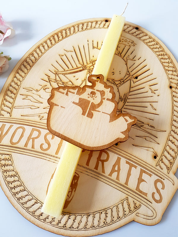 Σετ ξύλινη πλάτη λαμπάδας και στοιχείο The best worst pirates - So Cute Cut