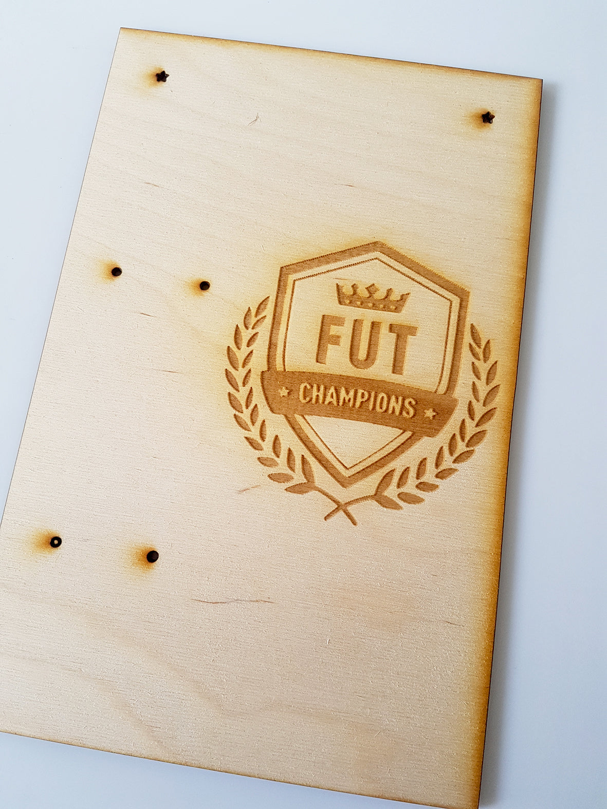 Ξύλινη πλάτη λαμπάδας FUT CHAMPIONS - So Cute Cut