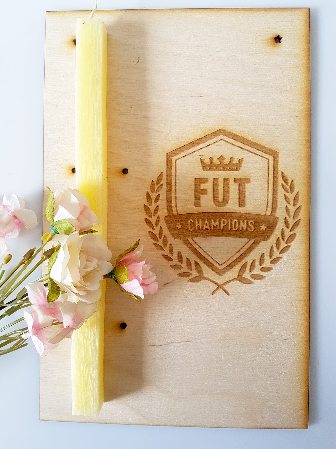 Ξύλινη πλάτη λαμπάδας FUT CHAMPIONS - So Cute Cut