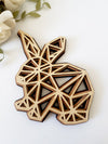 Ξύλινο κρεμαστό κουνελάκι origami, 12x8,5 εκ., από So Cute Cut. Κομψή και μίνιμαλ πασχαλινή διακόσμηση.