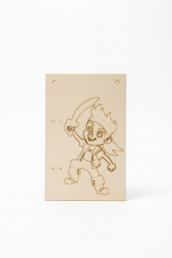 Ξύλινη ορθογώνια πλάτη για λαμπάδα με χάραξη Jake ο πειρατής - So Cute Cut