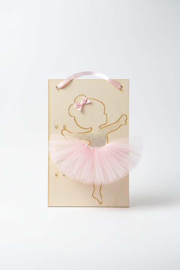 Ιδέα στολισμού για Ξύλινη πλάτη για πασχαλινή λαμπάδα με χάραξη μπαλαρίνα και τρύπες καρδιάς 28x18 εκ. So Cute Cut