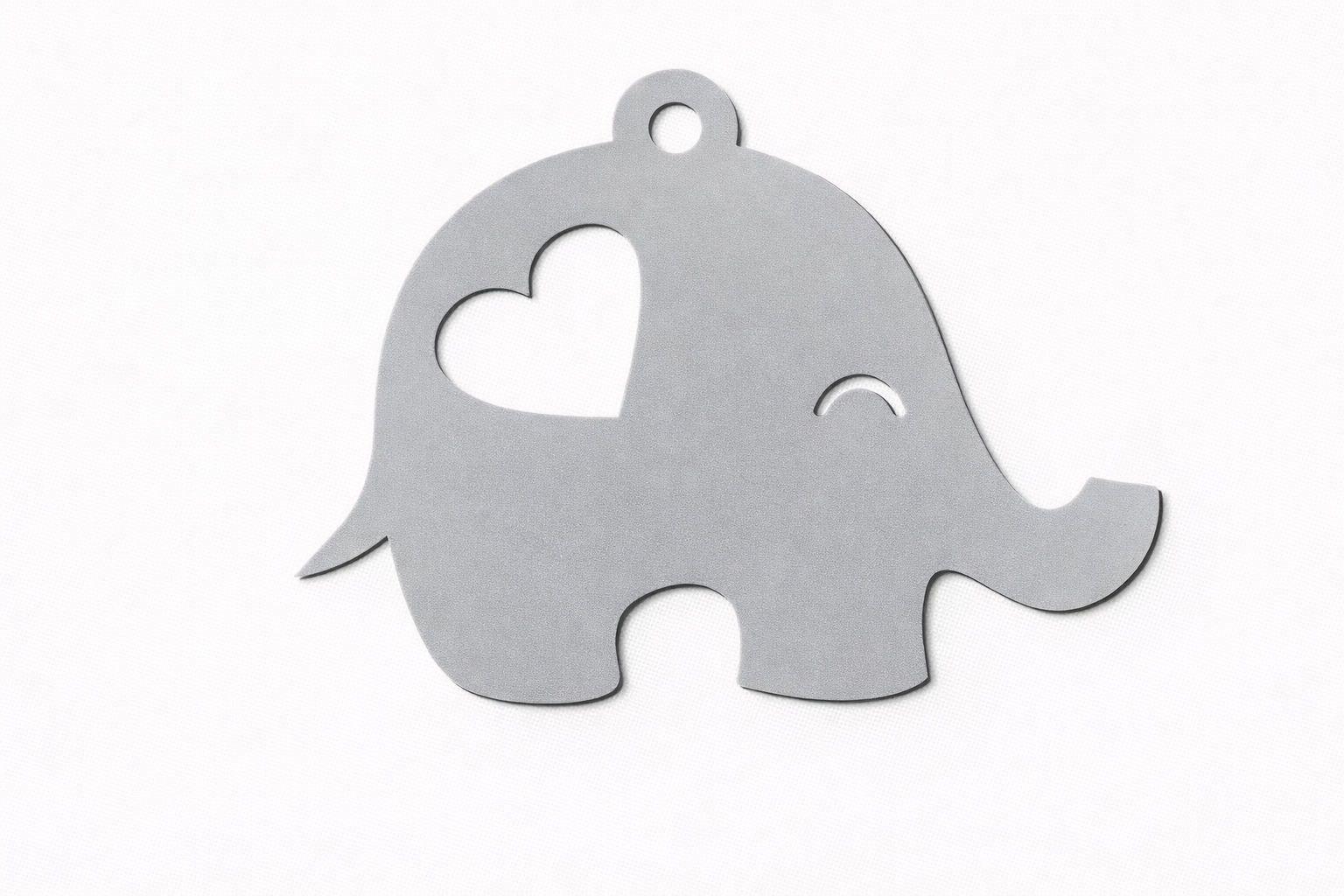 Διακοσμητικό ελεφαντάκι Elio από γκρι πλεξιγκλάς με cutout καρδιά, 7×9,72 εκ., για παιδικές και DIY κατασκευές