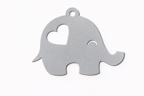 Διακοσμητικό ελεφαντάκι Elio από γκρι πλεξιγκλάς με cutout καρδιά, 7×9,72 εκ., για παιδικές και DIY κατασκευές