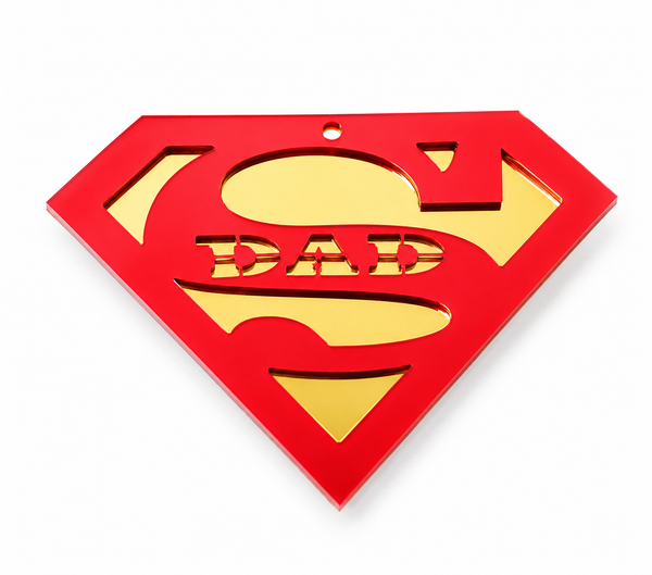 Κρεμαστό στοιχείο Super Dad από πλεξιγκλάς με σχέδιο super hero σε διάφορους χρωματικούς συνδυασμούς acrylic και mirror acrylic. So Cute Cut