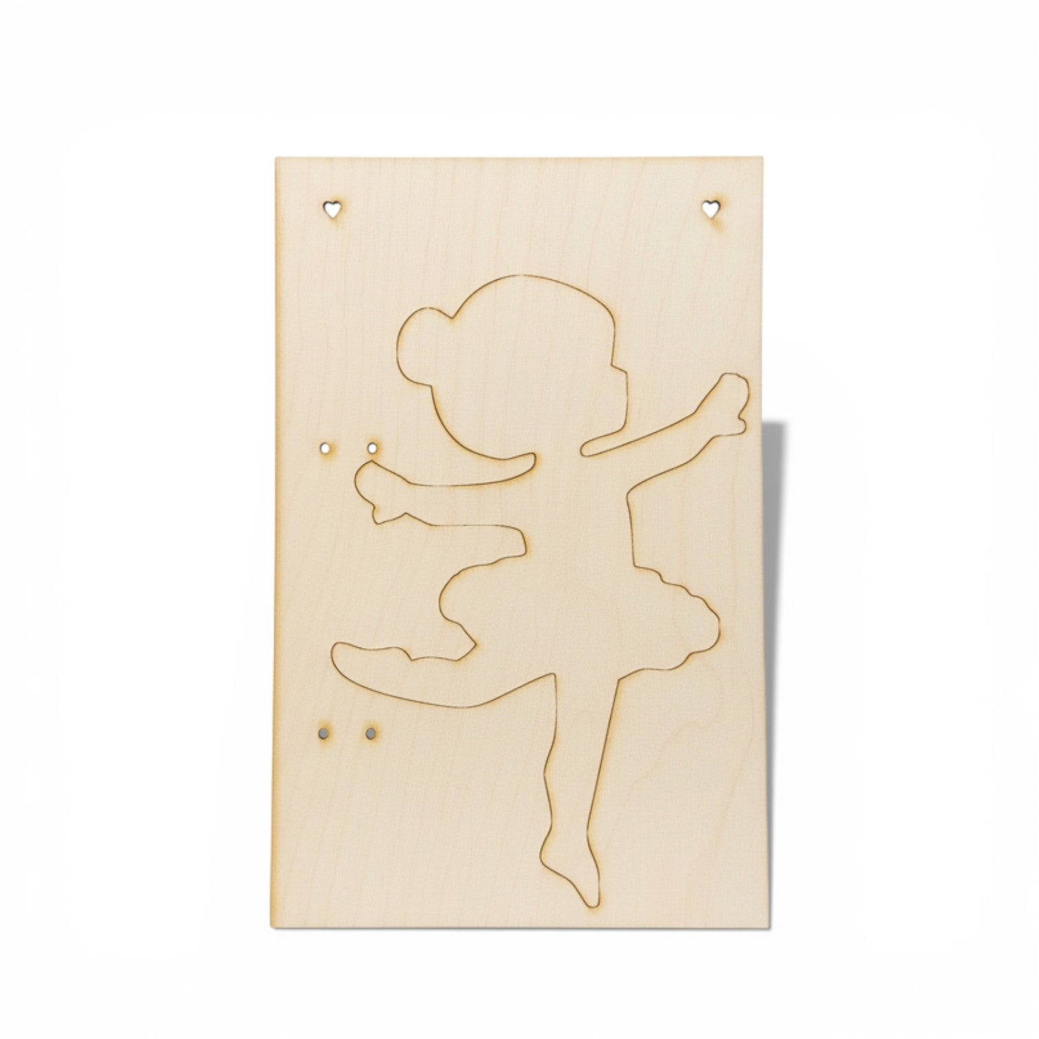 Ξύλινη πλάτη για πασχαλινή λαμπάδα με χάραξη μπαλαρίνα και τρύπες καρδιάς 28x18 εκ.