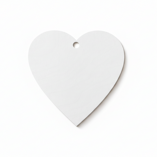Ξύλινη καρδιά Pure από λευκό mdf και τρύπα στο κέντρο, laser cut, σε λευκό φόντο