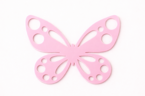 Διακοσμητική πεταλούδα Luna Butterfly από πλεξιγκλάς με cut-outs, σε παστέλ χρώμα, ιδανική για μπομπονιέρα βάπτισης, λαμπάδα και DIY κατασκευές