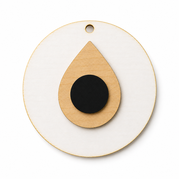 Minimal Evil Eye Circle από λευκό MDF με λεπτομέρεια από MDF οξιάς και μαύρο κέντρο | So Cute Cut