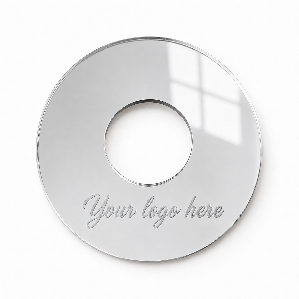 Mirror plexiglass κυκλικό κρεμαστό στοιχείο 10cm με χάραξη λογοτύπου, διαθέσιμο σε χρυσό, ασημί και κόκκινο καθρέφτη από το So Cute Cut.