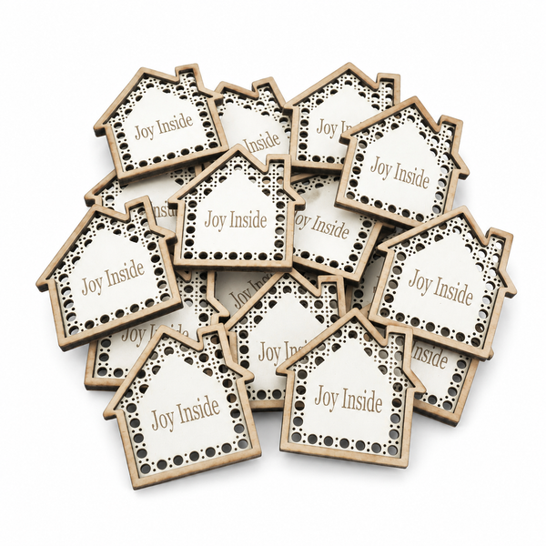 Ξύλινο σπιτάκι laser cut με προσωποποιημένη χάραξη λογοτύπου για εταιρικά γούρια και επαγγελματικά χριστουγεννιάτικα δώρα από το So Cute Cut.