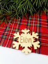 Ξύλινο στοιχείο για γούρι Τα Πρώτα μου Χριστούγεννα με όνομα σε νιφάδα σετ - So Cute Cut