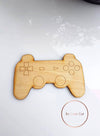 Ξύλινο διακοσμητικό στοιχείο χειριστήριο PlayStation σε συσκευασία - So Cute Cut